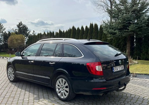 Skoda Superb cena 29900 przebieg: 273600, rok produkcji 2011 z Wejherowo małe 172